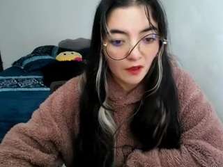 cameliasaenz live cam profile