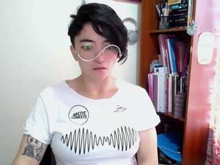 cameliasaenz
