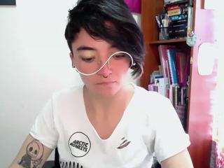 cameliasaenz