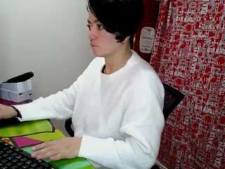 Camelia Saenz live webcam show