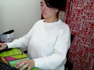 Camelia Saenz live webcam show