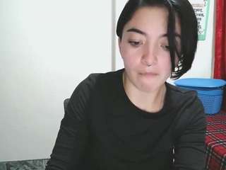 Cameliasaenz's cam show statistics and live stream