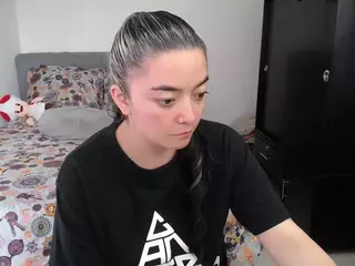 Camelia Saenz's Live Sex Cam Show