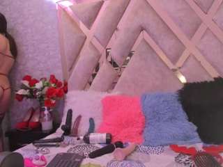 samarajune's CamSoda show and profile