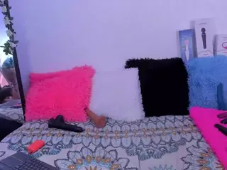 SamaraJune's Live Sex Cam Show
