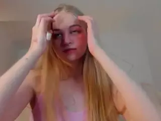 MiaMew's Live Sex Cam Show