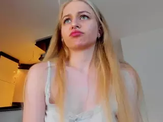 MiaMew's Live Sex Cam Show