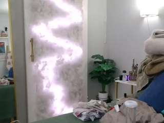 Twinkbottom95