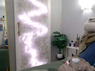 Twinkbottom95