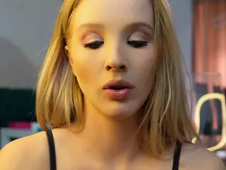 Emilyybloom's Live Sex Cam Show