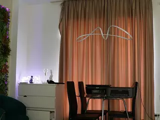 Emilyybloom's Live Sex Cam Show