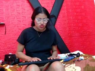  paolahotsweet18 chat room