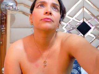 sluttyandmature Pussy live webcam