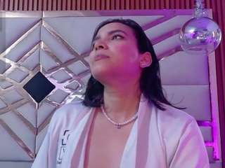 sluttyandmature live webcam show