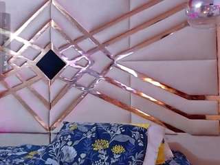 Sexyladyandhot live webcam show