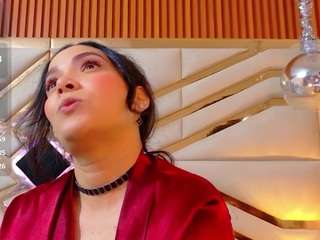 sluttyandmature's live room