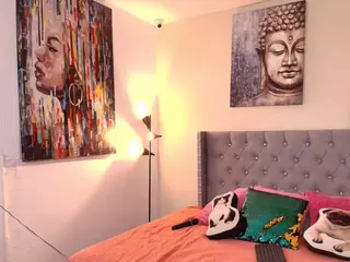 rosariio1's Live Sex Cam Show