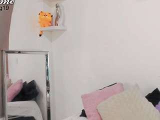 sarahernandez1 live cam profile