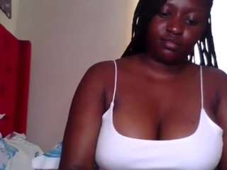 sexytits21 webcam model