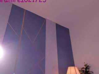 swt-skinny Live Webcam on CamSoda