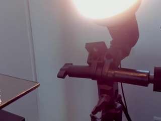 valeriaqueents Live Webcam on CamSoda