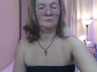 holymilfa's CamSoda show and profile