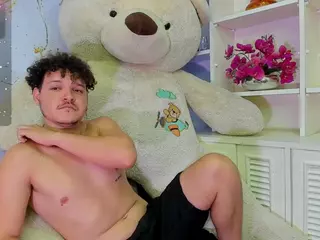 hugercum's Live Sex Cam Show