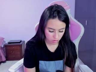 isa-diamond from CamSoda is Freechat