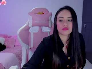 isa-diamond's CamSoda show and profile