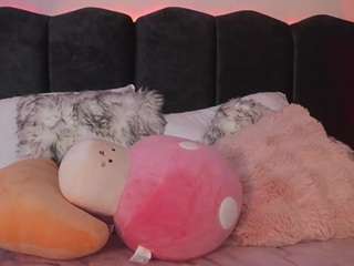 lilou-albrecht live cam profile