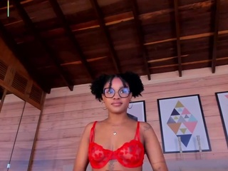 ariafoster's CamSoda show and profile