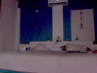 arianawhitee webcam