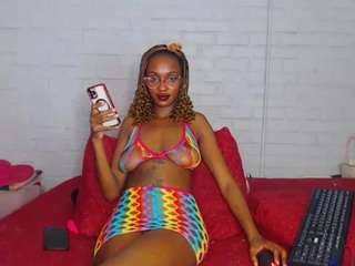 sexybellaa22 Live Webcam on CamSoda