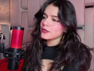 valeriekay1's CamSoda show and profile