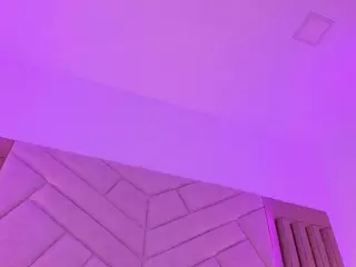 ValerieKay1's Live Sex Cam Show