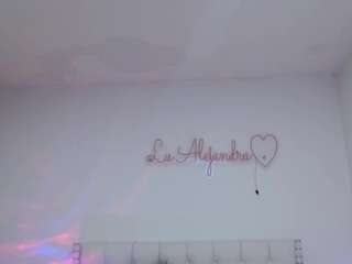 alelennoxxx Live Webcam on CamSoda