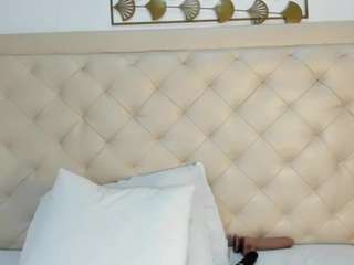 chloe-adams10