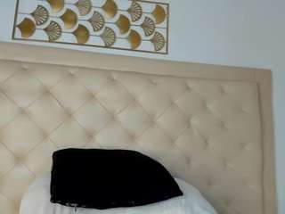 chloe-adams10
