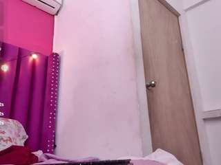 donnabeella's CamSoda show and profile