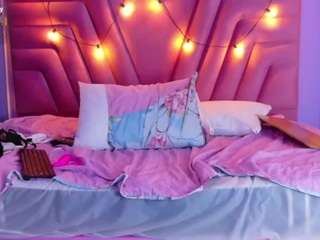 donnabeella's CamSoda show and profile