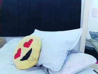 DonnaBeella live webcam show