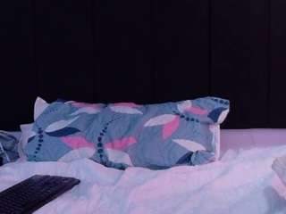DonnaBeella live cam preview