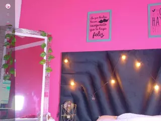 DonnaBeella's Live Sex Cam Show