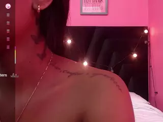 DonnaBeella's Live Sex Cam Show