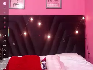 DonnaBeella's Live Sex Cam Show