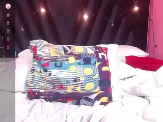 DonnaBeella's Live Sex Cam Show