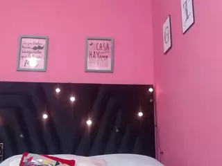 DonnaBeella's Live Sex Cam Show