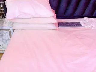 DonnaBeella's Live Sex Cam Show