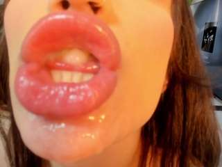 ivybellee Live Webcam on CamSoda