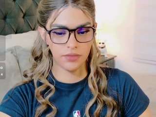 sweettcamila699 webcam